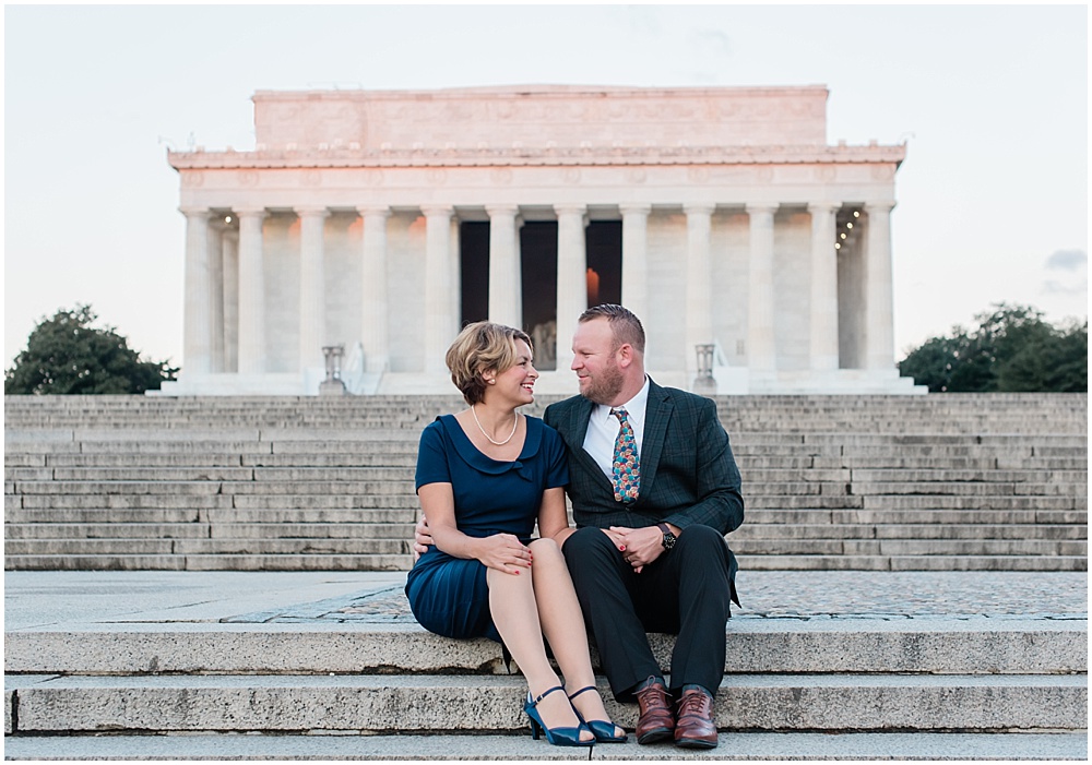 Lincoln-Memorial-National-Mall-Sunrise-Session, Marie windsor Photography, National Mall Engagement Photos